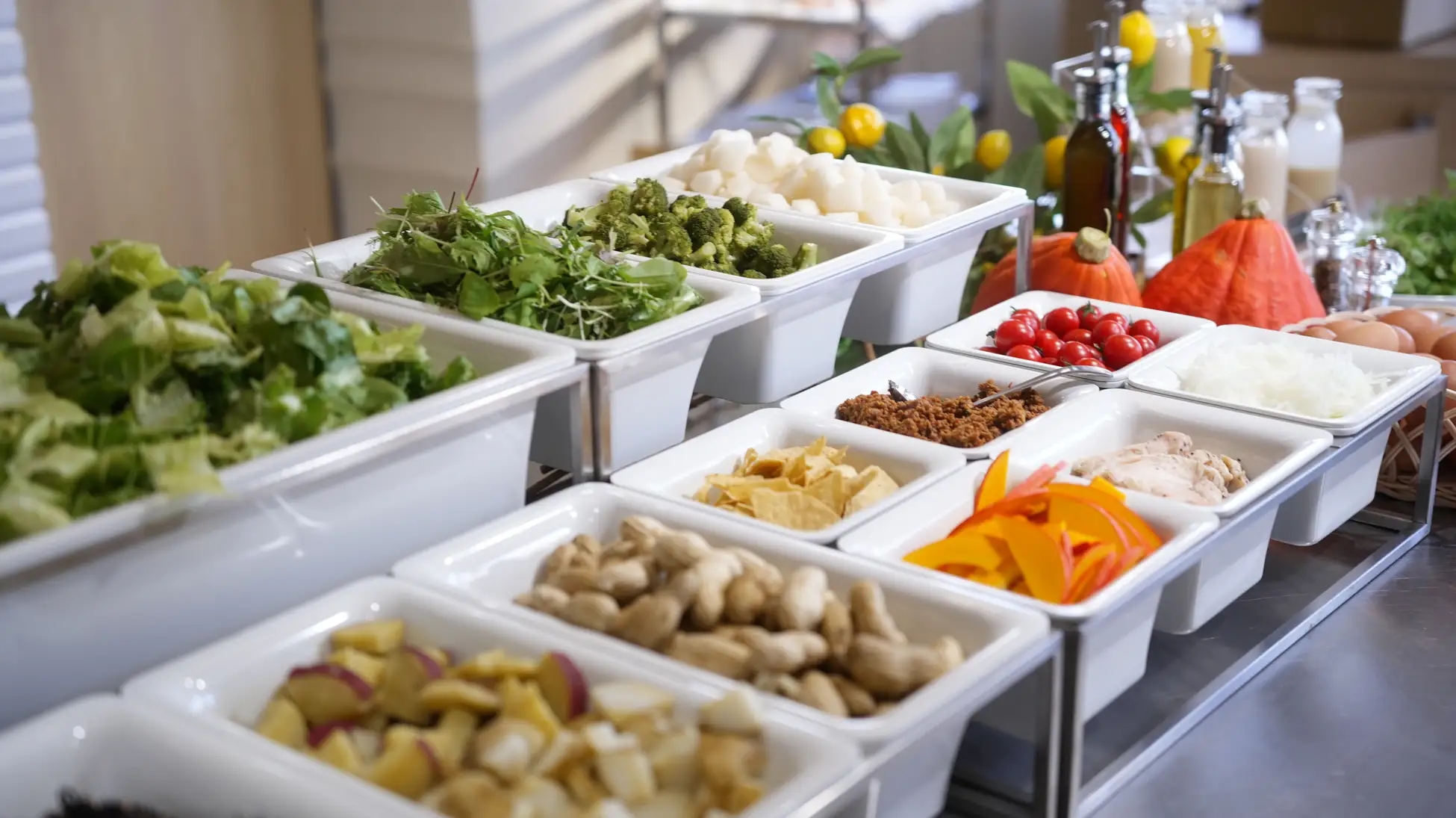 提供するランチビュッフェイメージ